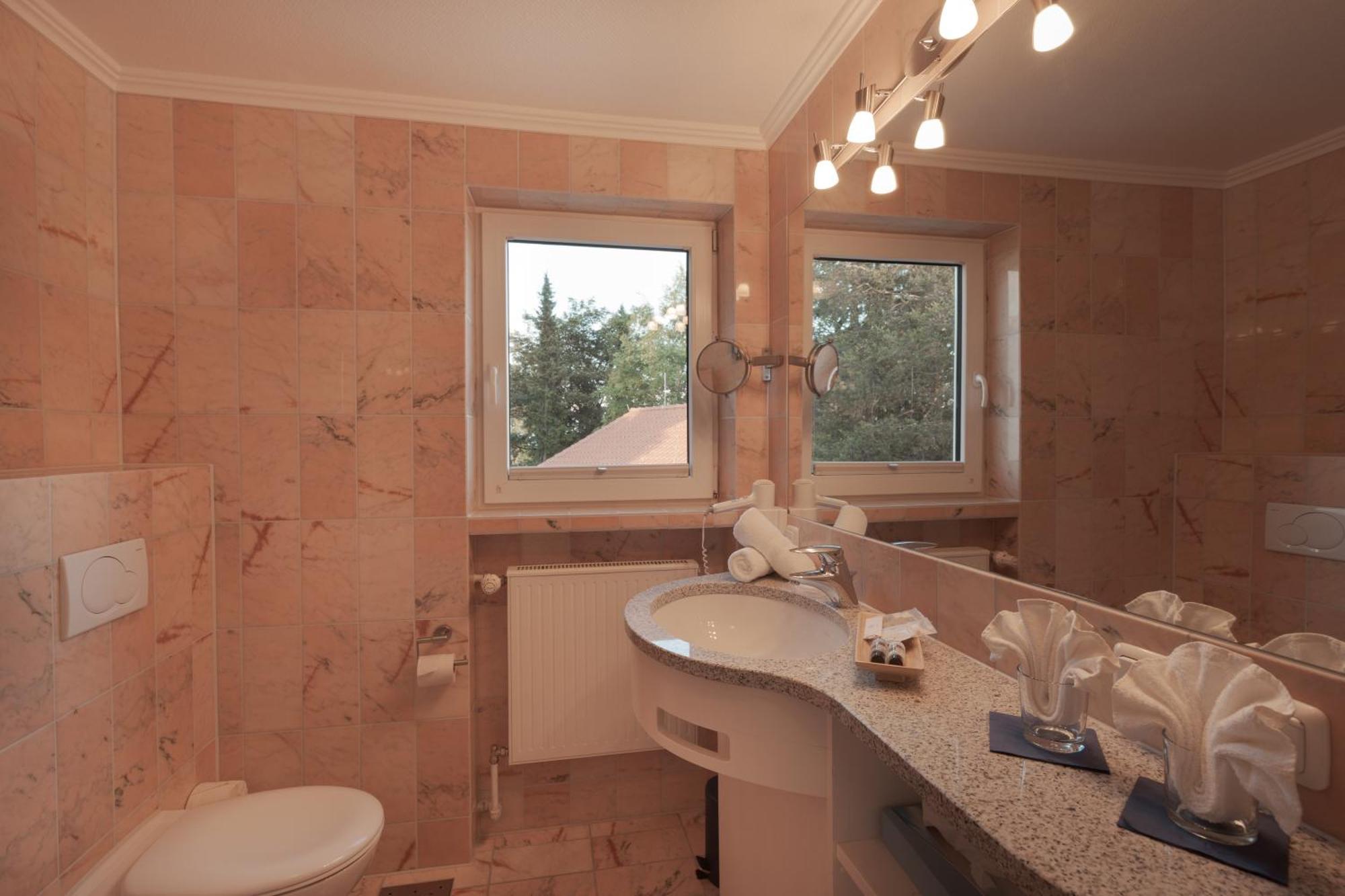 Hotel Mittelburg Wellnesshotel 4*